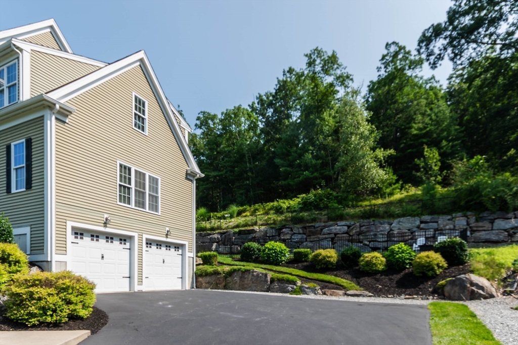 493 Taylor Road Stow, MA 01775 - Photo 5 of 40