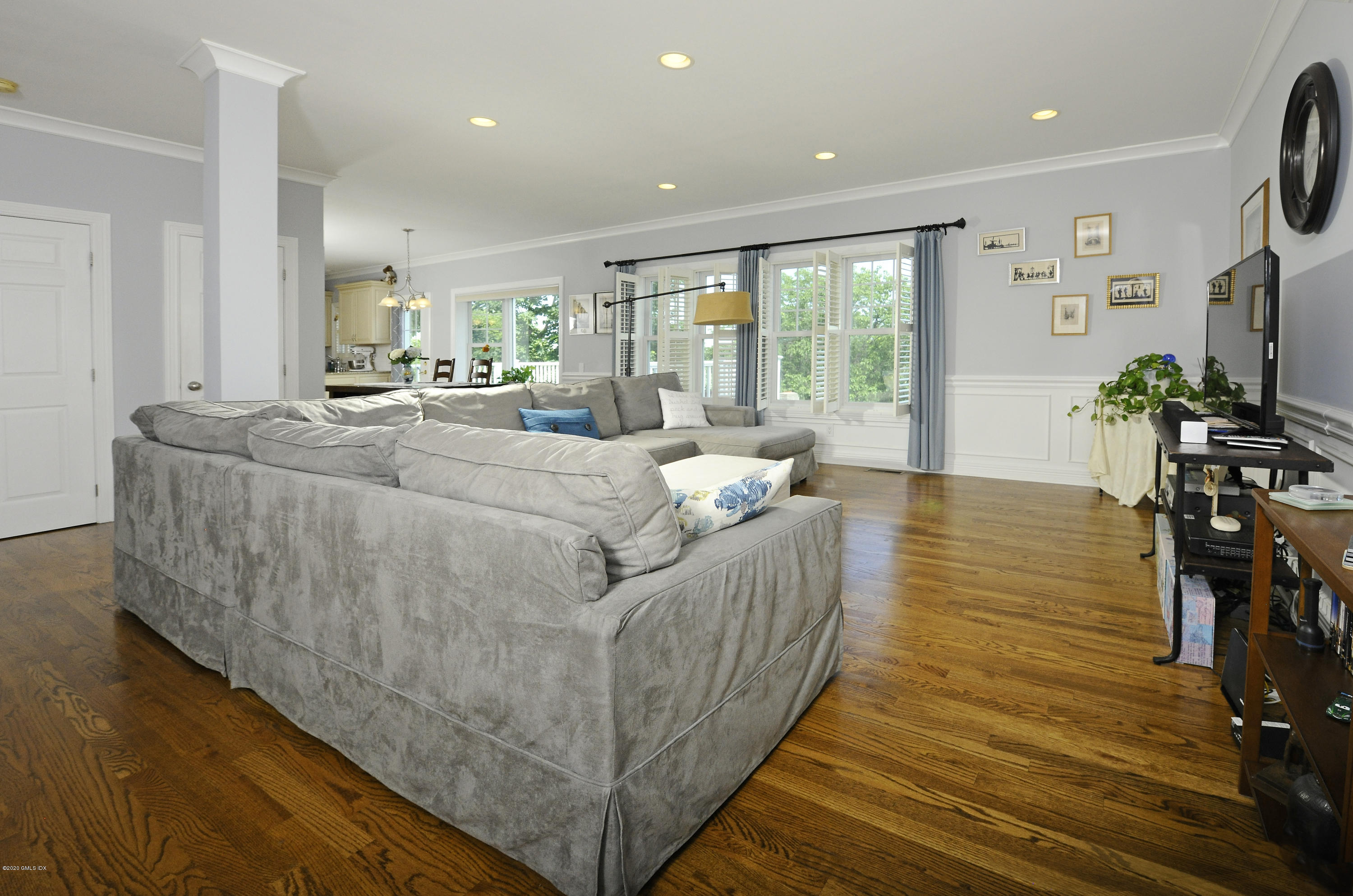 8 View Street, Unit 5 Greenwich, CT 06830 - Photo 10 of 30 a living room with furniture and a flat screen tv