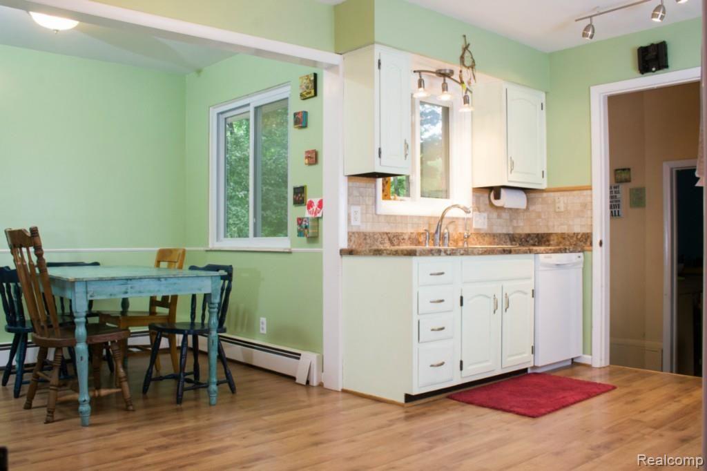 1350 West Thompson Road Fenton, MI 48430 - Photo 13 of 16 IMG_0215-13.jpg