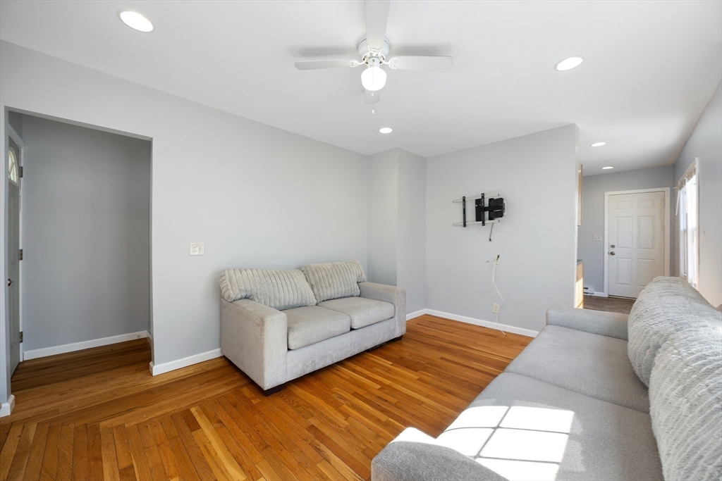 25-27 Santa Barbara Street Springfield, MA 01104 - Photo 11 of 38