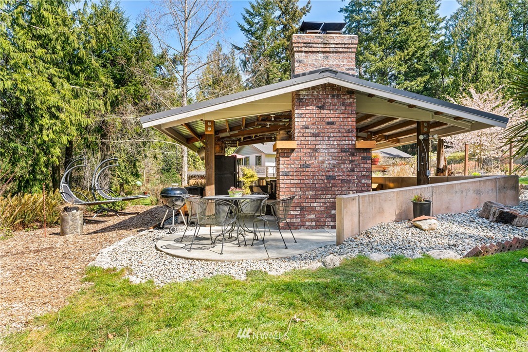 6135 Woodard Bay Road Northeast Olympia, WA 98506 - Photo 12 of 40 Gallery Image 12