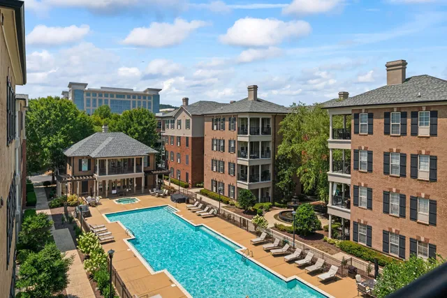 $369,999 | 307 Seven Springs Way, Unit 103, Brentwood, TN 37027