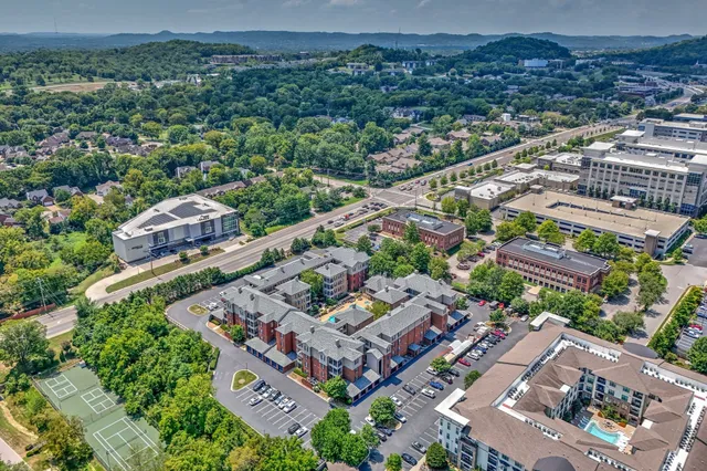 $369,999 | 307 Seven Springs Way, Unit 103, Brentwood, TN 37027