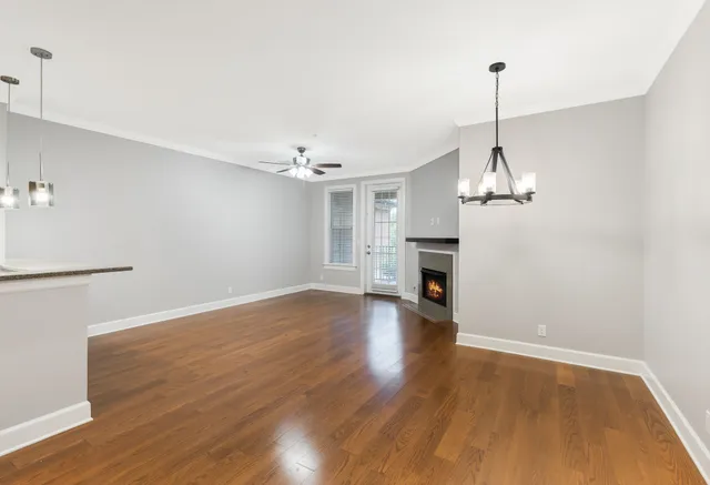 $369,999 | 307 Seven Springs Way, Unit 103, Brentwood, TN 37027