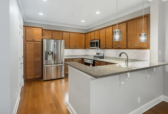 $369,999 | 307 Seven Springs Way, Unit 103, Brentwood, TN 37027