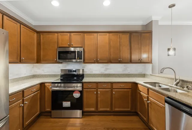 $369,999 | 307 Seven Springs Way, Unit 103, Brentwood, TN 37027