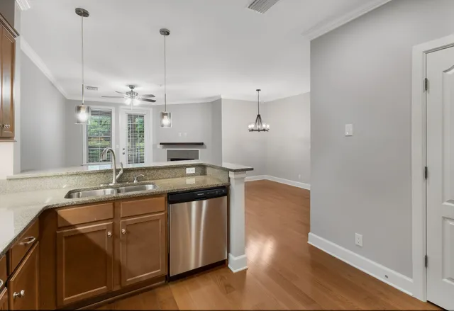 $369,999 | 307 Seven Springs Way, Unit 103, Brentwood, TN 37027