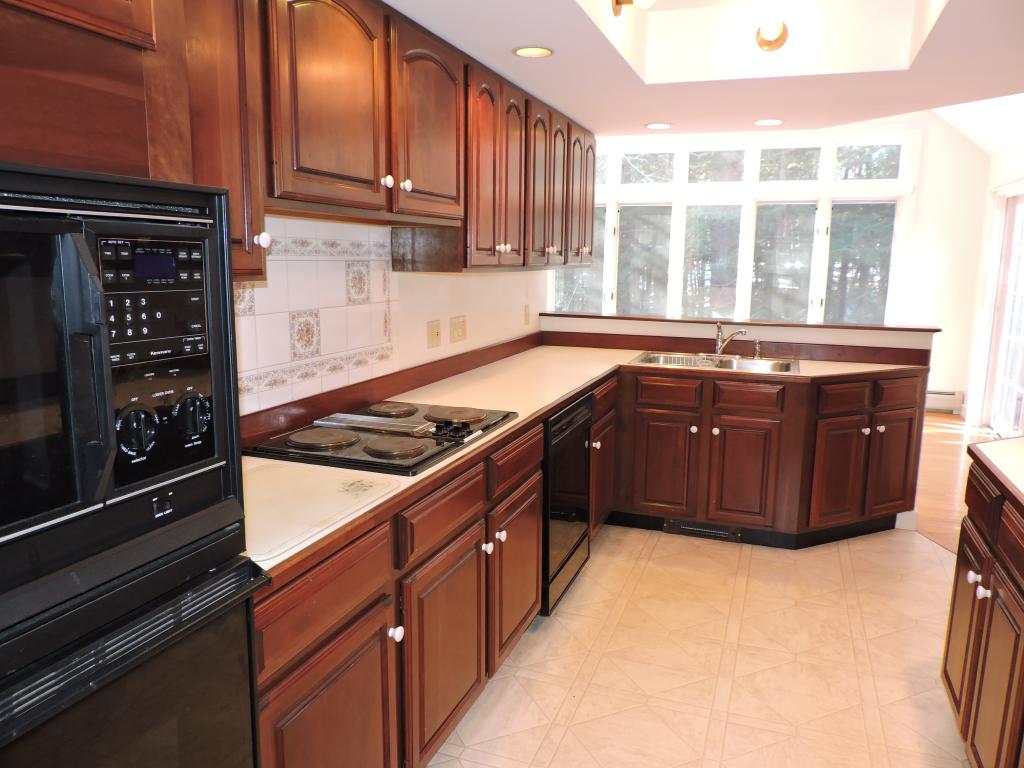 302 Smithfield Road, Unit 302 Hopkinton, NH 03229 - Photo 13 of 26
