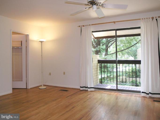 11122 Saffold Way Reston, VA 20190 - Photo 22 of 30 Master Bedroom