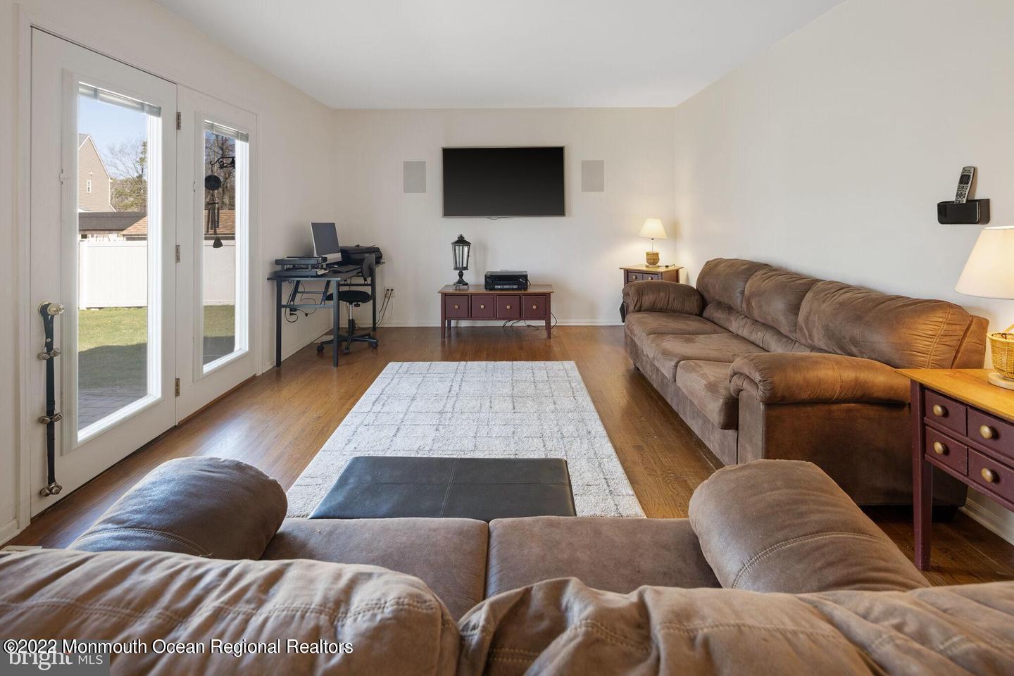 160 Sloop Road Manahawkin, NJ 08050 - Photo 8 of 11 24
