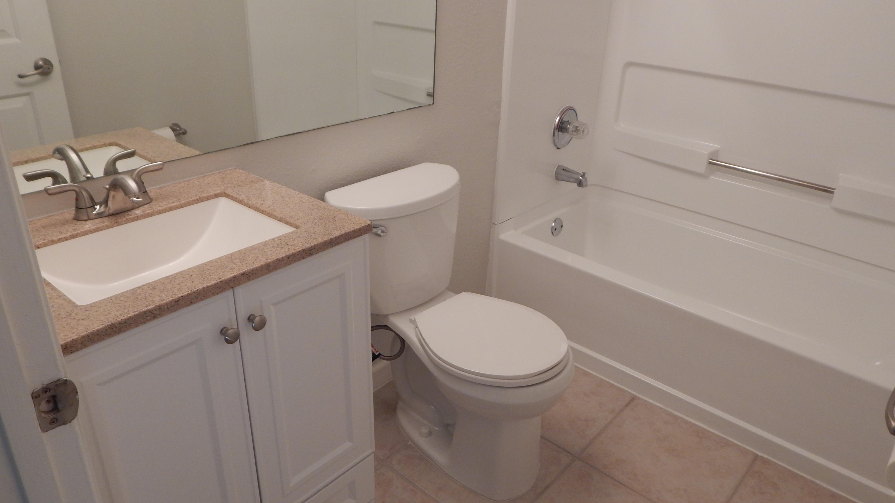 8123 Severn Drive, Unit B Boca Raton, FL 33433 - Photo 4 of 33 2017-02-10 00.45.45