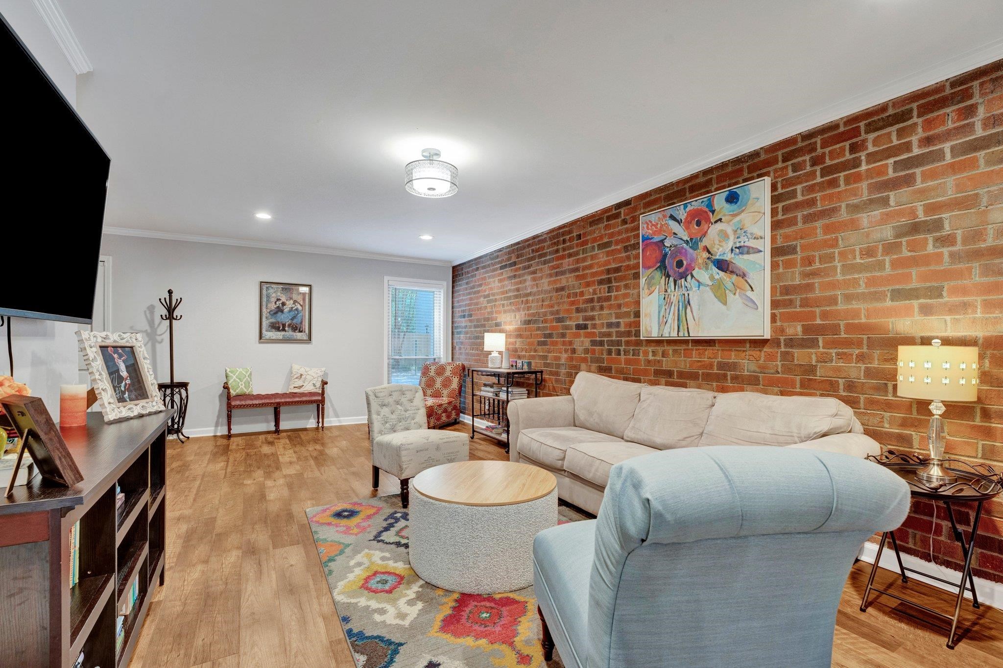 1029 June Road Memphis, TN 38119 - Photo 8 of 26 Gallery Image 8