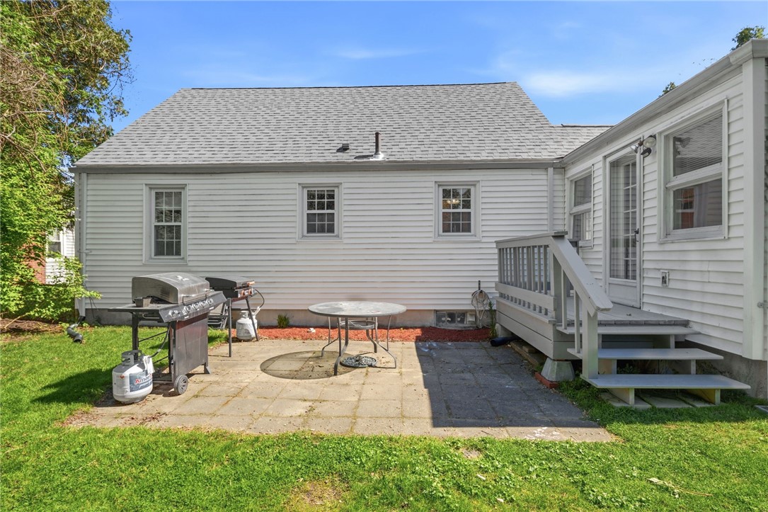 97 Delwood Road Warwick, RI 02889 - Photo 34 of 35 Gallery Image 34