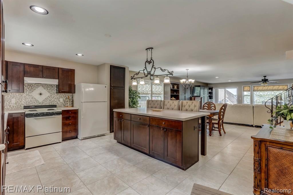 5307 Dickson Street Howell, MI 48843 - Photo 6 of 37
