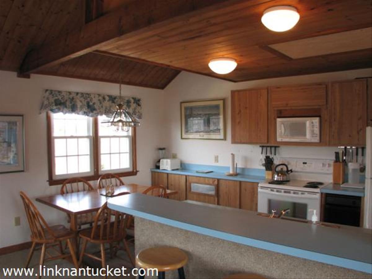 67 Starbuck Road Nantucket, MA 02554 - Photo 5 of 10 Gallery Image 5