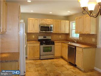 28 Sherbrooke Road Ewing, NJ 08638 - Photo 4 of 12