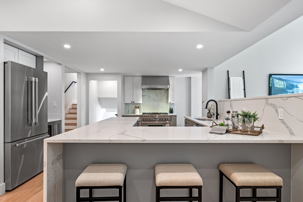 30 Grapevine Road Gloucester, MA 01930 - Photo 11 of 42