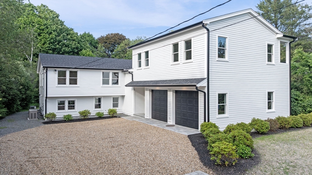 30 Grapevine Road Gloucester, MA 01930 - Photo 3 of 42