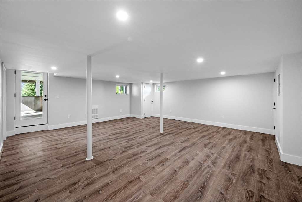 30 Grapevine Road Gloucester, MA 01930 - Photo 36 of 42