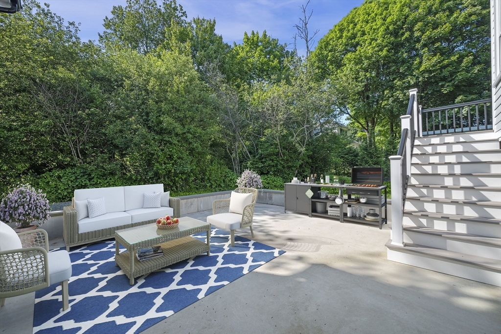 30 Grapevine Road Gloucester, MA 01930 - Photo 38 of 42