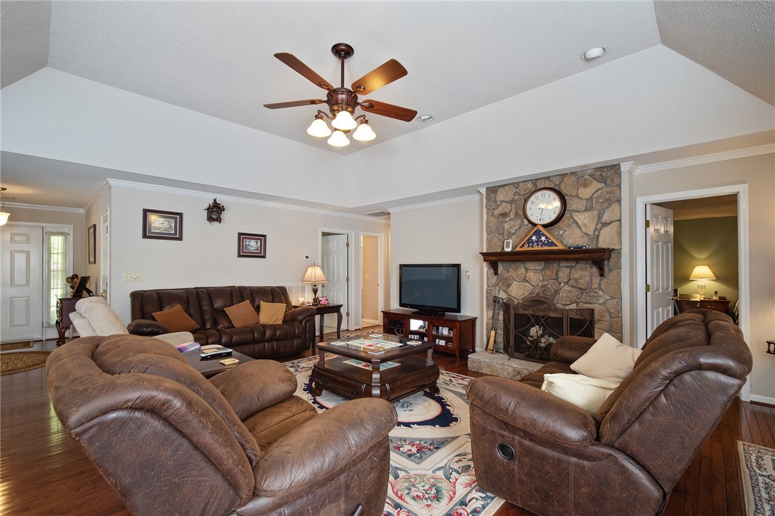 4400 Denver Cove Road Anderson, SC 29625 - Photo 5 of 35