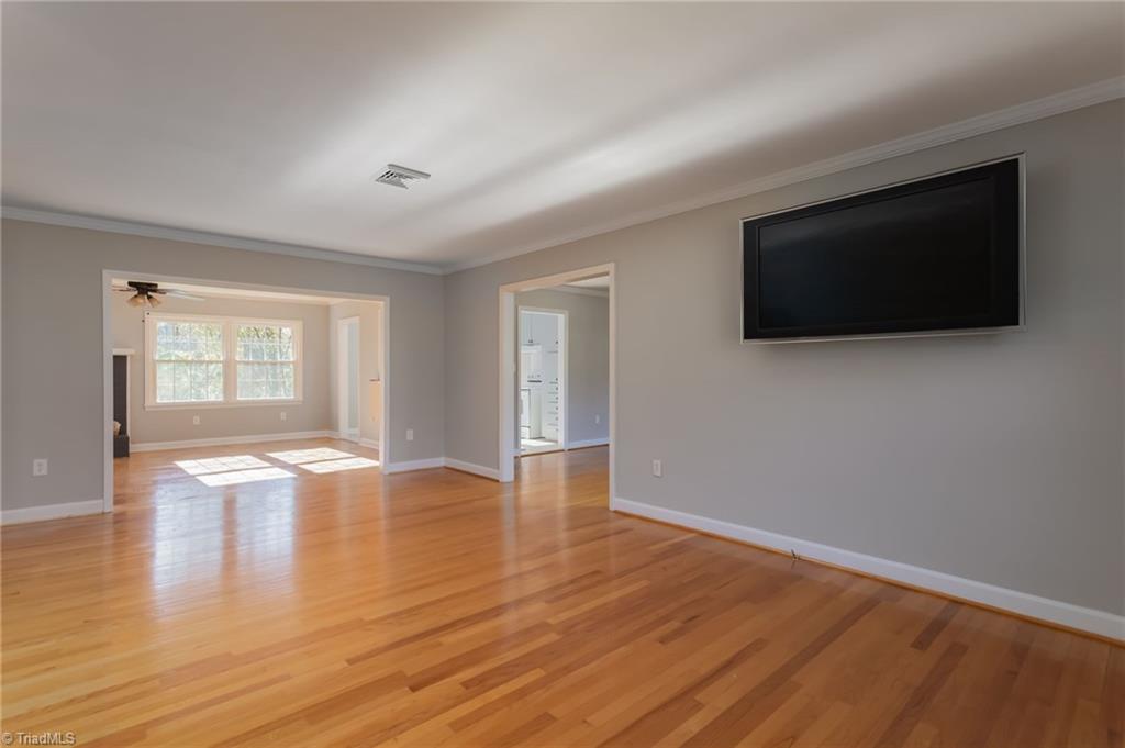 5621 Tower Road Greensboro, NC 27410 - Photo 9 of 38 Gallery Image 9