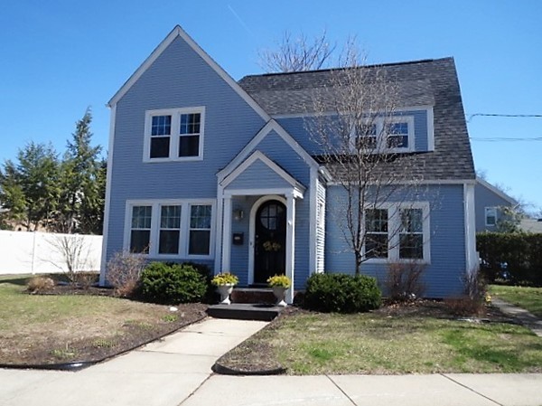 77 Wayne Street Springfield, MA 01118 - Photo 2 of 28