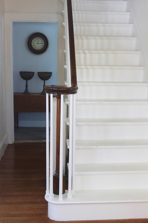 77 Wayne Street Springfield, MA 01118 - Photo 4 of 28