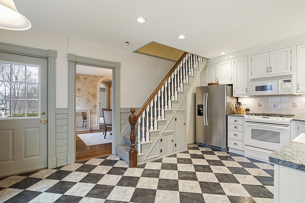 2 Crescent Street Stow, MA 01775 - Photo 8 of 42 Gallery Image 8