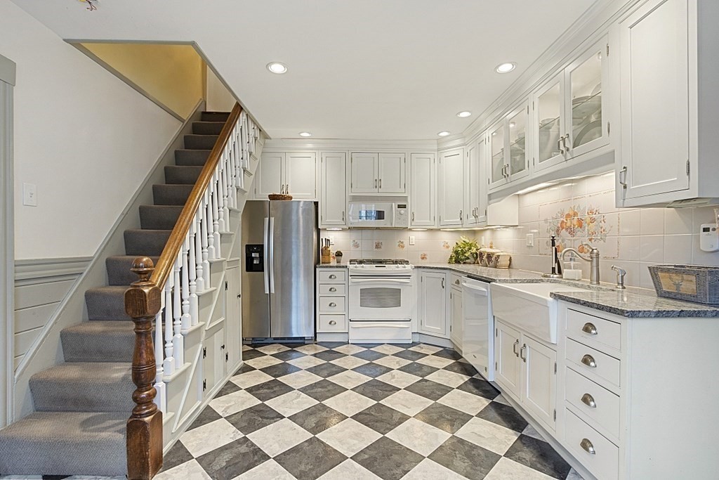 2 Crescent Street Stow, MA 01775 - Photo 9 of 42 Gallery Image 9