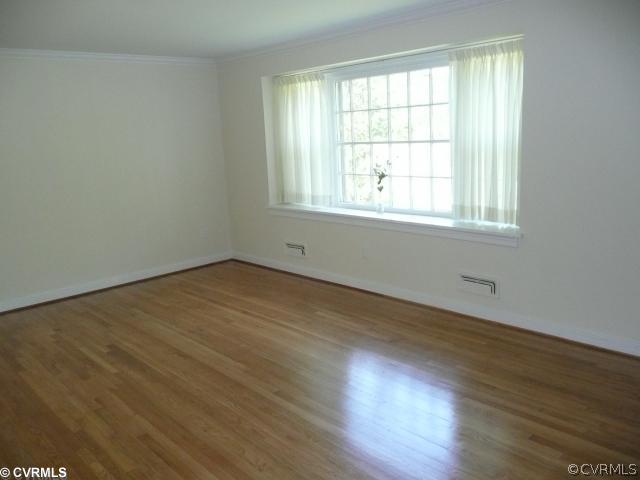 514 Wimgrow Road Richmond, VA 23229 - Photo 2 of 12 Living Room - Bay window, hardwood floor