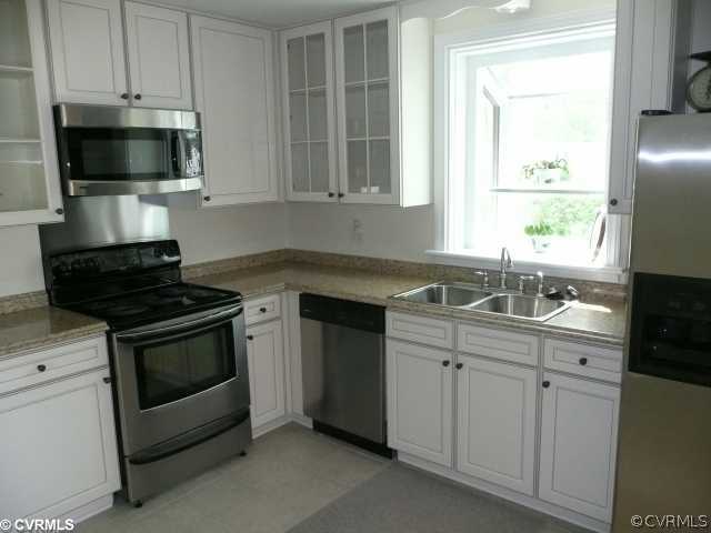 514 Wimgrow Road Richmond, VA 23229 - Photo 4 of 12 Kitchen - All new: Cabinets, Stove, Dishwasher, Do