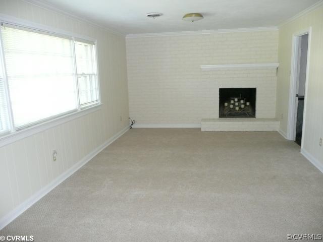 514 Wimgrow Road Richmond, VA 23229 - Photo 5 of 12 Den/Family/Great Room - Berber carpet, masonry fir