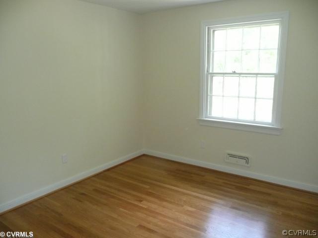 514 Wimgrow Road Richmond, VA 23229 - Photo 8 of 12 Bedroom - Center Bedroom