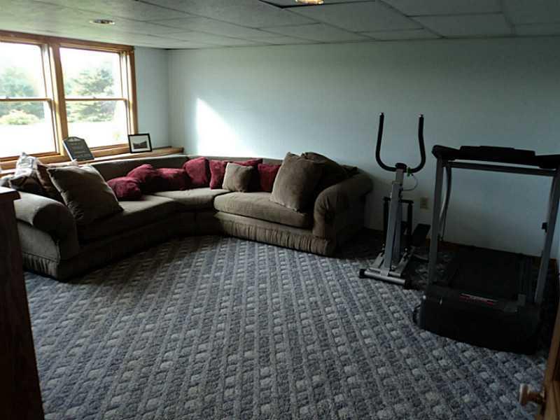 159 Merrill Road Eddington, ME 04428 - Photo 9 of 15 Den/Family/Great Room.