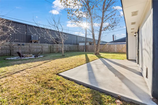 $239,000 | 11007 White Oak Bend Drive, Houston, TX 77064