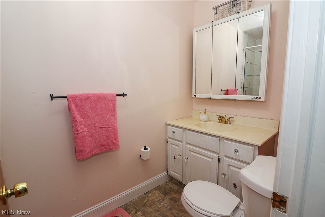 15055 Sisson Road Chardon, OH 44024 - Photo 23 of 40 Master Bath
