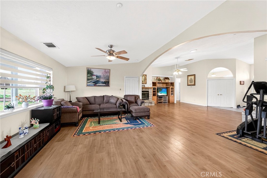 5635 Hollister Road Phelan, CA 92371 - Photo 25 of 67