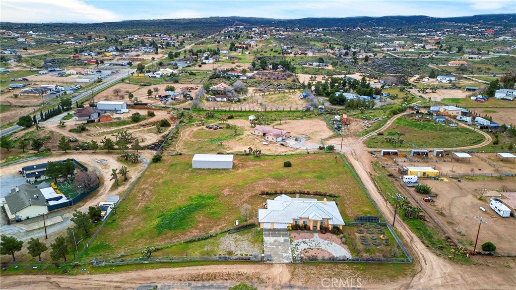 5635 Hollister Road Phelan, CA 92371 - Photo 3 of 67