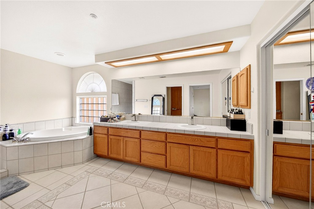 5635 Hollister Road Phelan, CA 92371 - Photo 36 of 67