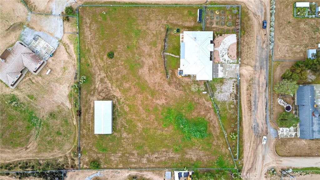 5635 Hollister Road Phelan, CA 92371 - Photo 5 of 67