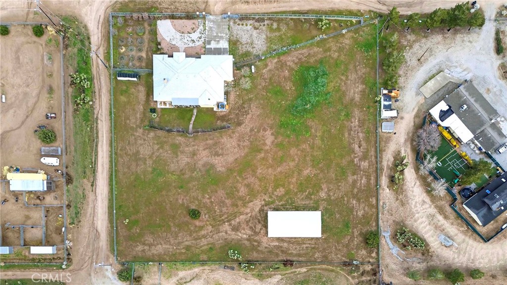 5635 Hollister Road Phelan, CA 92371 - Photo 6 of 67