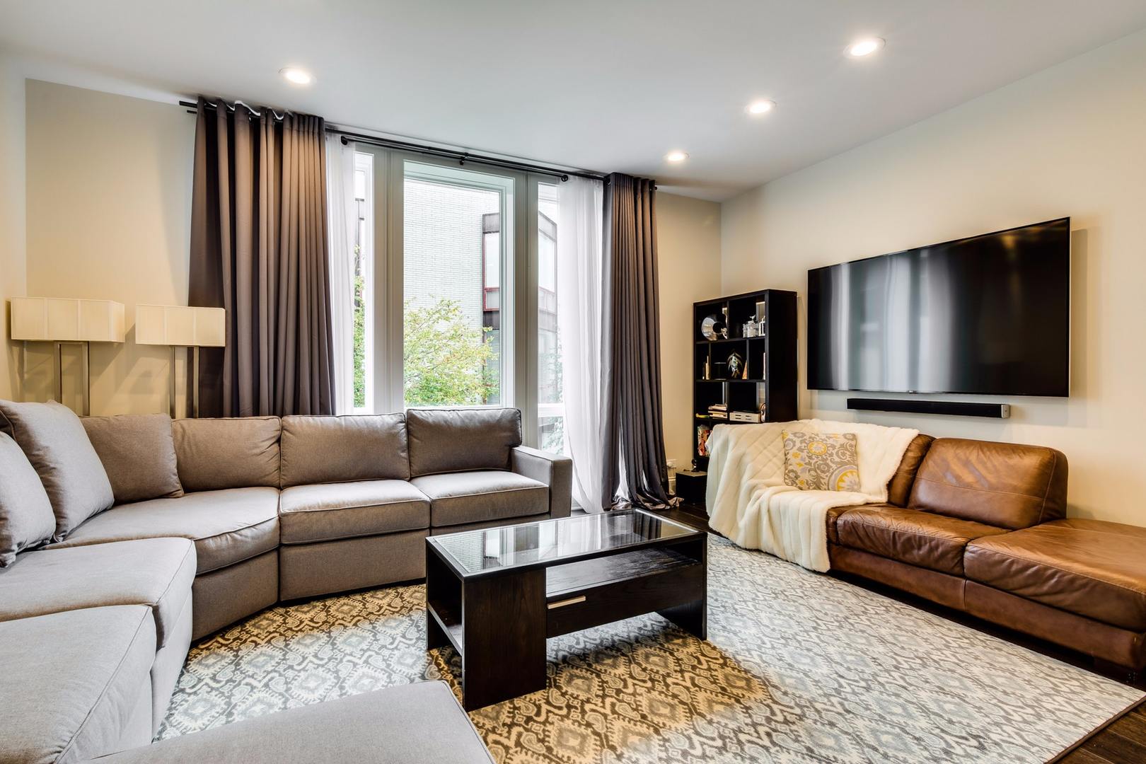 1243 West Cottage Place Chicago, IL 60607 - Photo 2 of 27