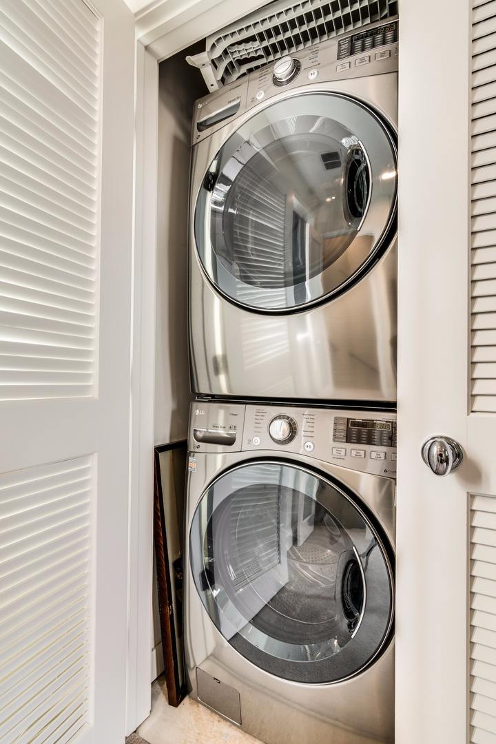 1243 West Cottage Place Chicago, IL 60607 - Photo 25 of 27