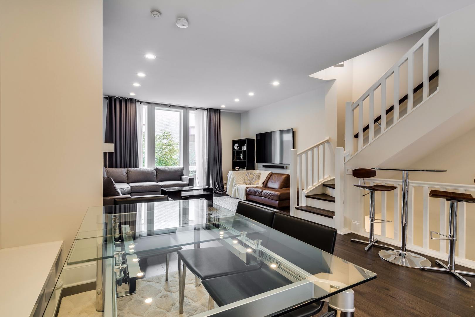 1243 West Cottage Place Chicago, IL 60607 - Photo 4 of 27