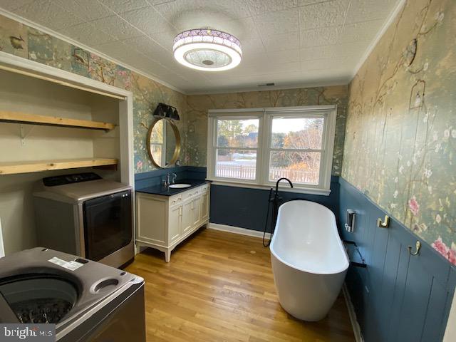 102 Choptank Terrace Cambridge, MD 21613 - Photo 18 of 25 BA 2 with new soaking tub and high speed faucet