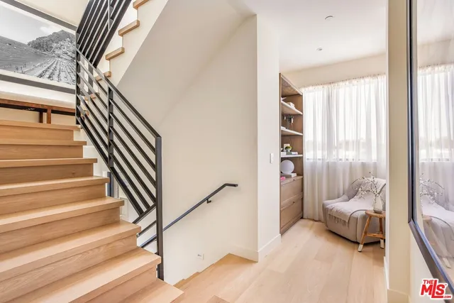 a en suite bathroom with a toilet and a shower
