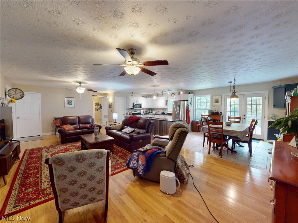 1083 Dock Road Madison, OH 44057 - Photo 3 of 25 Gallery Image 3