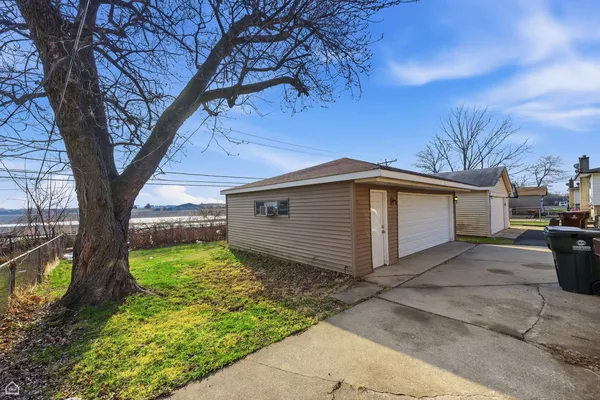 $240,000 | 16743 Butterfield Drive, Country Club Hills, IL 60478