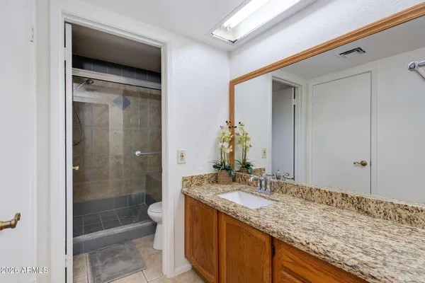 a view of empty room with window